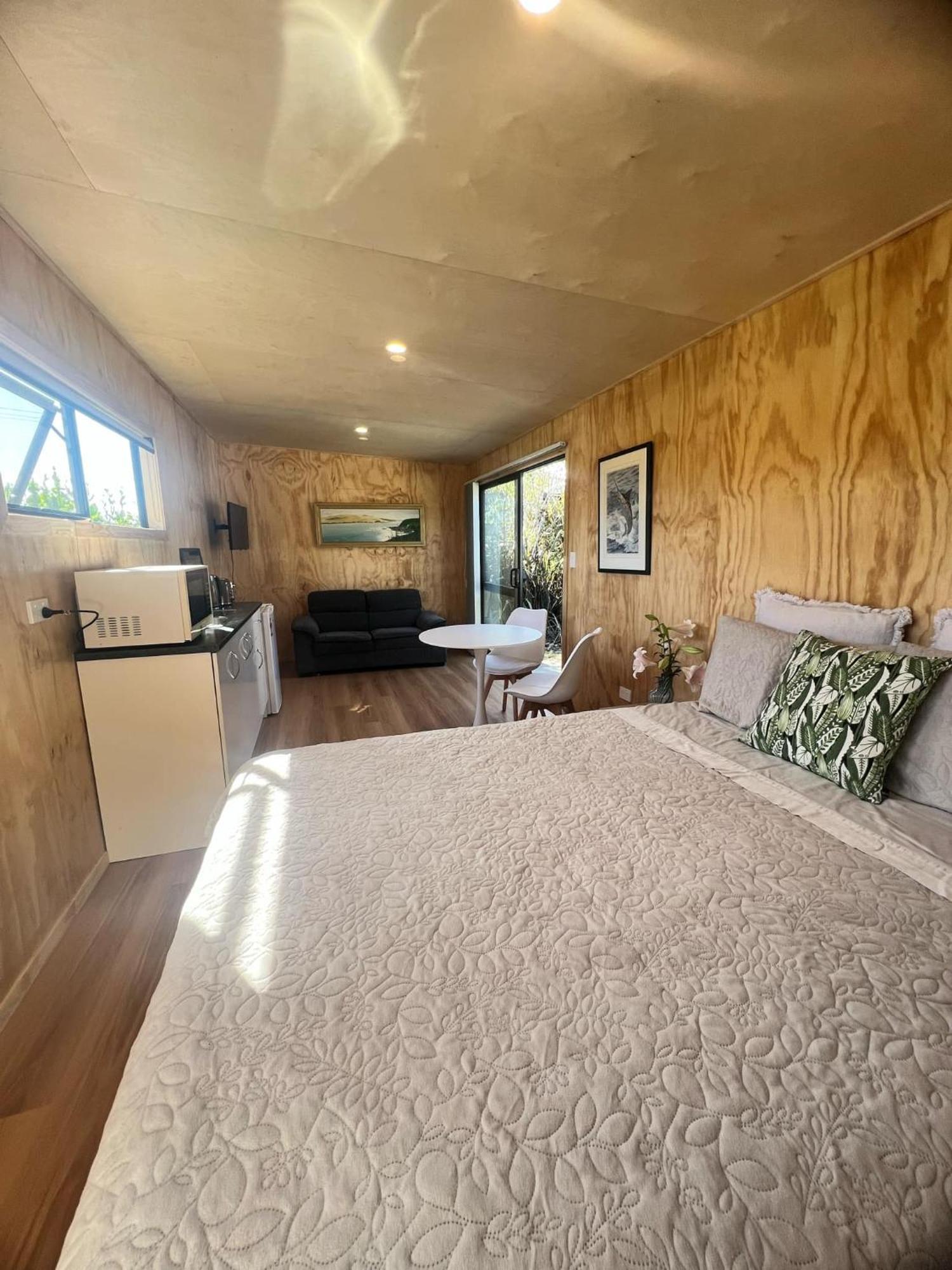 Mangawhai Room And Studio ภายนอก รูปภาพ